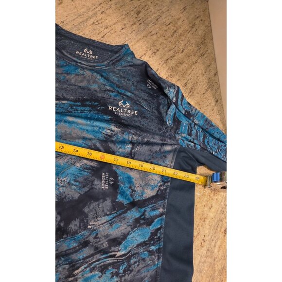 Lot of 4 Fishing Shirts Size S M & XL Realtree Salt Life Long Sleeve Graphics - Picture 6 of 16